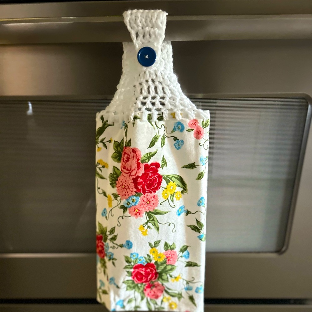Hand Crafted Colorful Floral Roses Hanging Hand Towels Crochet Top - Picture 13 of 13
